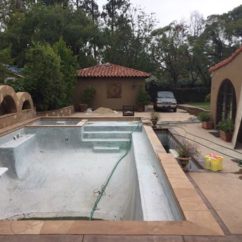 American Pool Pros - Draining a new clients pool. Getting ready for demo - Pool Cleaners Near Me - La Canada, California