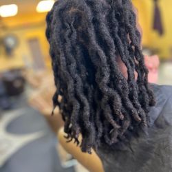 Joni's Beauty Bar - Dreadlocks
