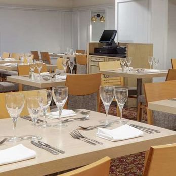 DoubleTree by Hilton Oxford Belfry - Restaurant - Hotels Near Me - Thame, OXF