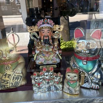 Di Chai - The lucky statutes - Laotian Near Me - Burnaby, British Columbia Di Chai - The lucky statutes - Laotian Near Me - Burnaby, British Columbia