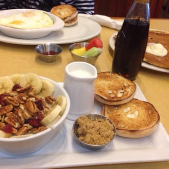 First Watch - Cranberry, Nut and Banana Oatmeal - Breakfast & Brunch Near Me - Olathe, Kansas First Watch - Cranberry, Nut and Banana Oatmeal - Breakfast & Brunch Near Me - Olathe, Kansas