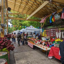Glenwood Sunday Market - Market POPPING