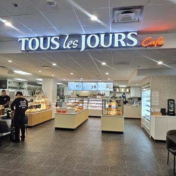 Tous Les Jours Bakery and Cafe - Bakeries Near Me - Tysons, Virginia