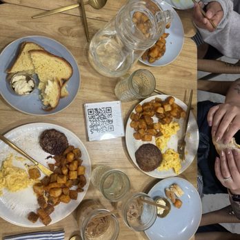 Holly Beach Cafe - Breakfast & Brunch Near Me - Wildwood, New Jersey