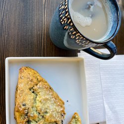Noble Cafe - Scone and tea