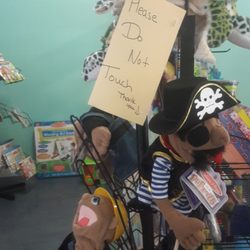 Putt-Putt Golf & Games - Don't touch, how are you suppose to buy
