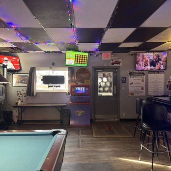Joey's Roadhouse - Scratch offs, keno, plenty of TVs. - Bars Near Me - Cincinnati, Ohio Joey's Roadhouse - Scratch offs, keno, plenty of TVs. - Bars Near Me - Cincinnati, Ohio