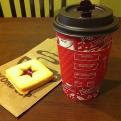 Second Cup - Feeling Christmasy:) Caramel Coretto ($3.10) and Raspberry Shortbread Cookie ($2.60).