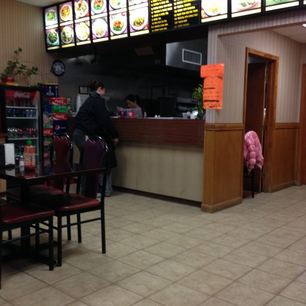 Double Dragon kitchen - Front counter - Chinese Near Me - Louisville, Kentucky