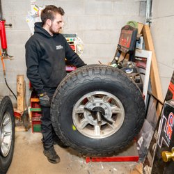 Halleen's Automotive and Accessory Store