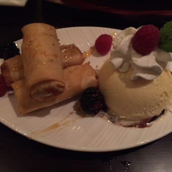 Williamsburg Thai Cuisine - Fried banana with ice cream. First time seeing fried banana wrapped like this. Made it extra crispy! Love the fresh berries too - Thai Near Me - Brooklyn, New York