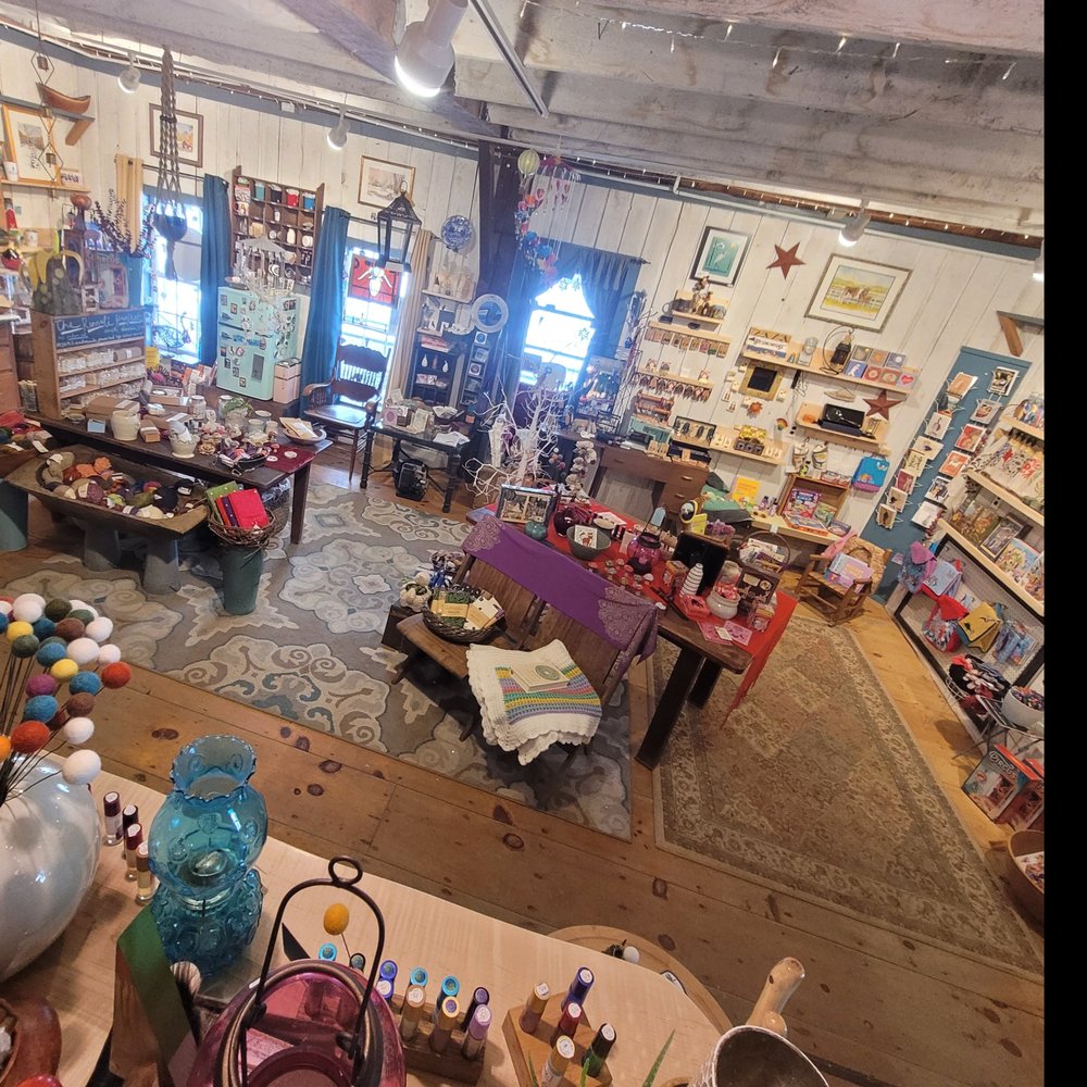 DOVER THE MOON GENERAL STORE Updated September 2024 4 North St