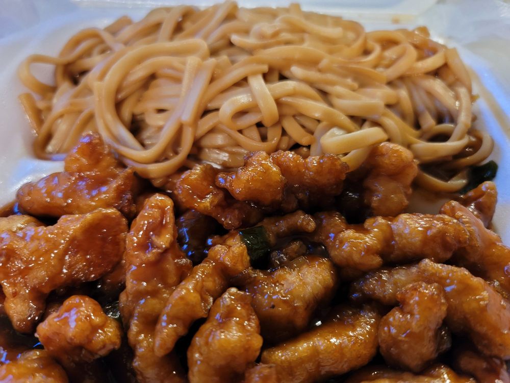 Han's Golden Dragon - Bellevue Logo