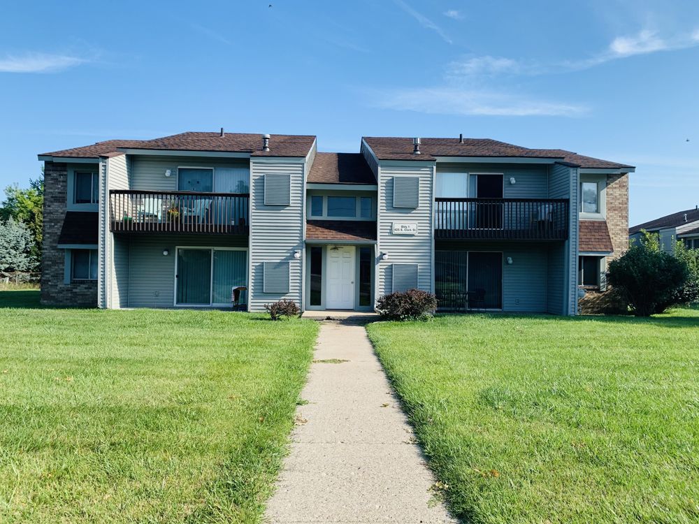 STRATFORD SQUARE APARTMENTS Updated April 2024 400 Stratford Sq