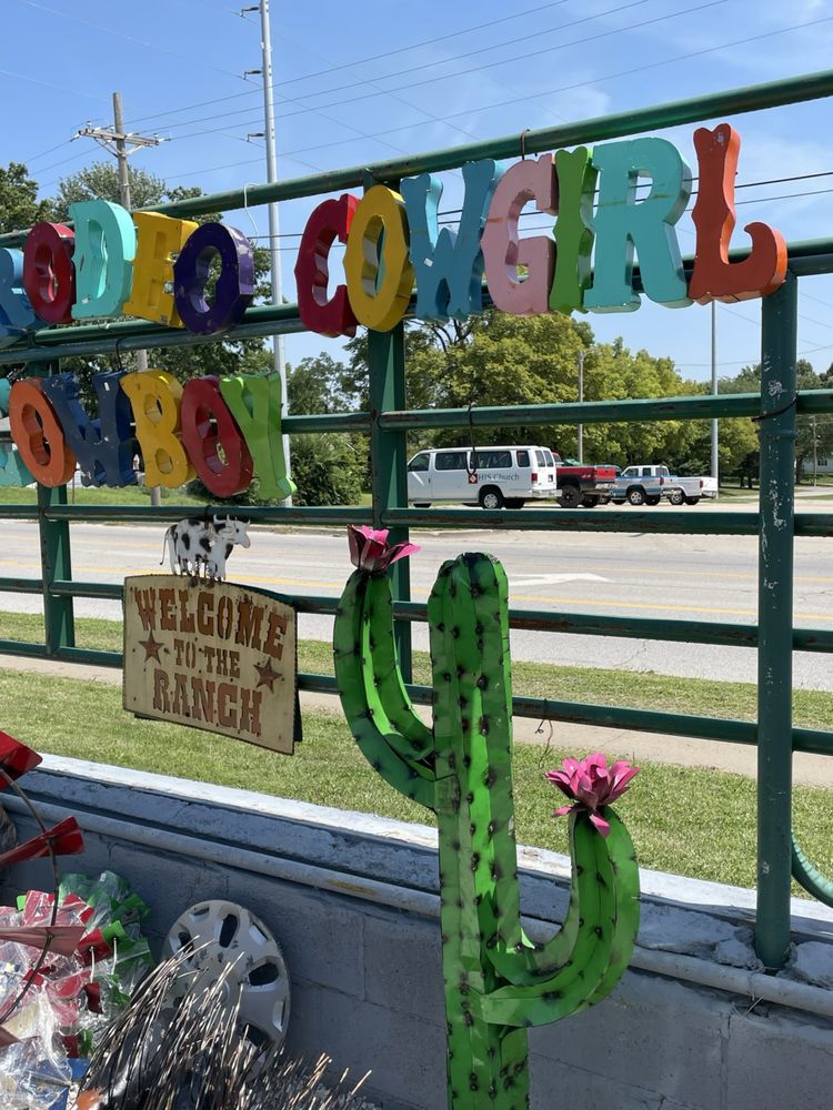 THE CACTUS SHACK Updated September 2024 1211 N MO7, Pleasant Hill