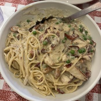 Buca di Beppo Italian Restaurant - Chicken Carbonara - Italian Near Me - Celebration, Florida Buca di Beppo Italian Restaurant - Chicken Carbonara - Italian Near Me - Celebration, Florida