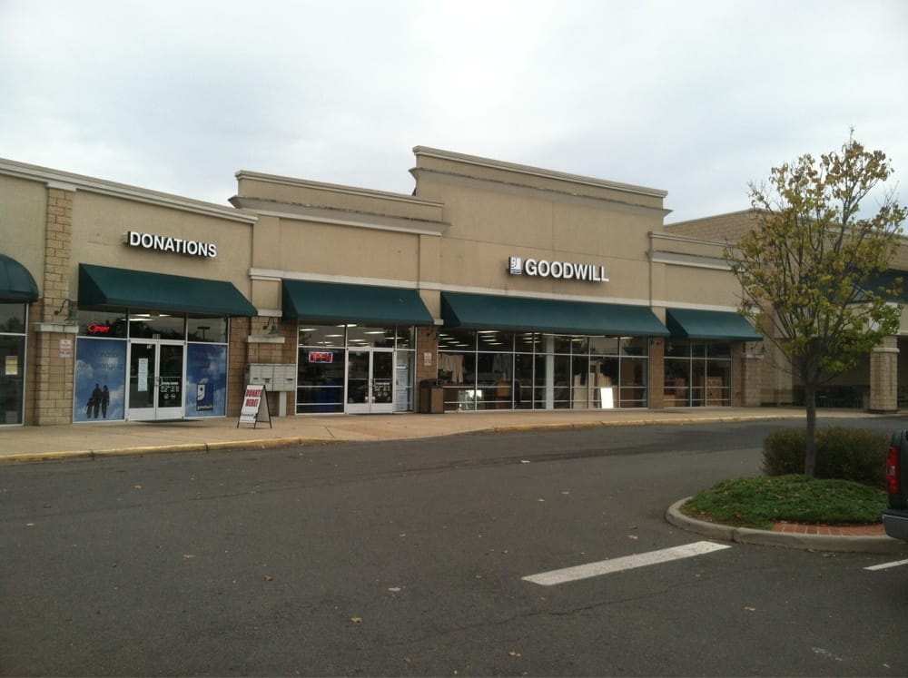 GOODWILL Updated September 2024 12 Reviews 39 Town & Country Dr