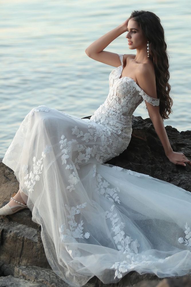 Meg&Co Bridal Logo