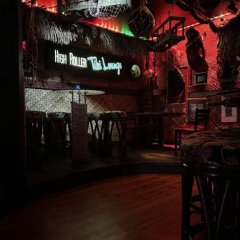 High Roller Tiki Lounge - High roller tiki sign - Tiki Bars Near Me - Solvang, California