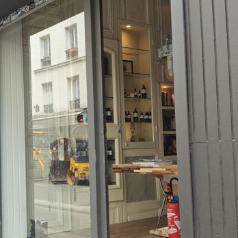 Vee Hair - Storefront - Hair Salons Near Me - Paris, 75 Vee Hair - Storefront - Hair Salons Near Me - Paris, 75