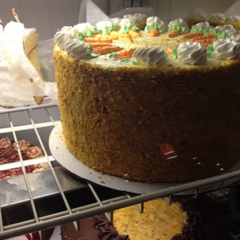 Flashback Diner & Coffeehouse - Massive cake - Diners Near Me - Davie, Florida