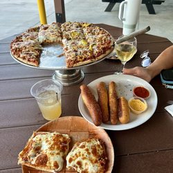 Kelley's Bar & Restaurant - Worth every penny!!!