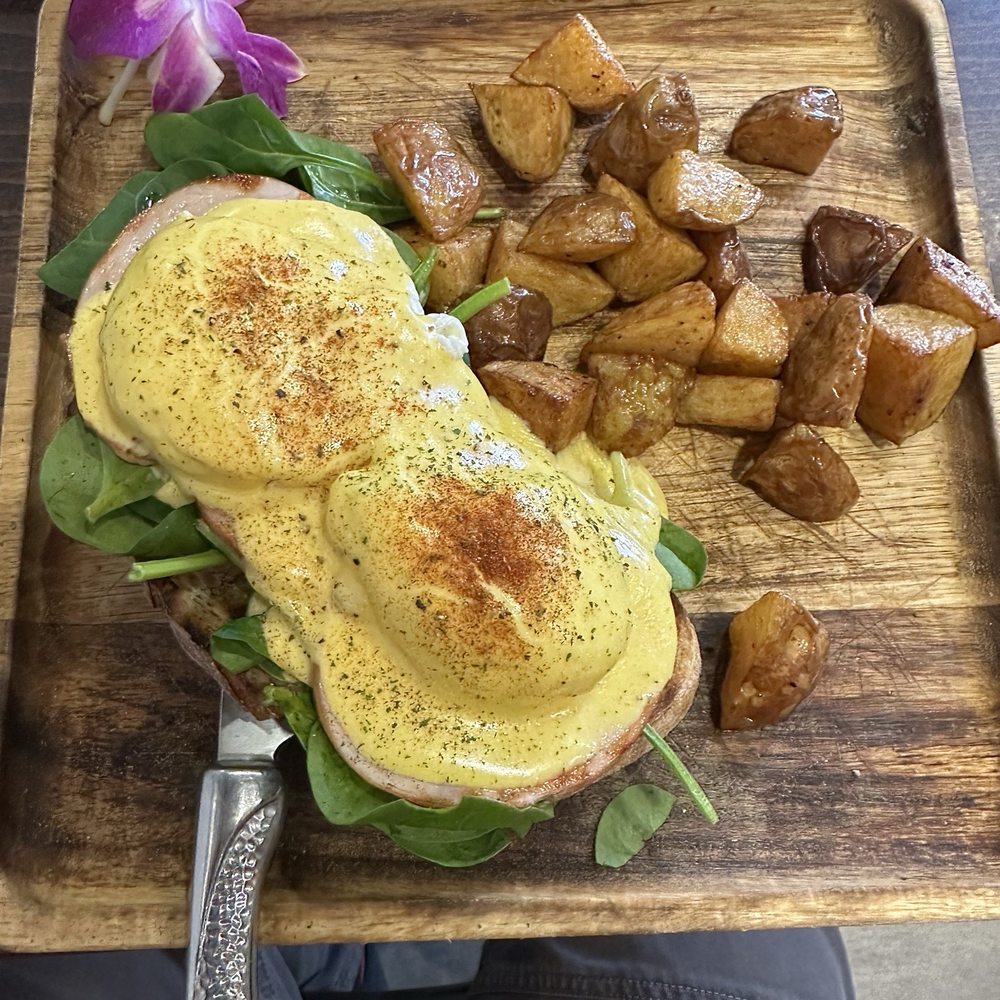 Kitchen Cafe & Catering - Eggs Benedict with spinach and potatoes - Breakfast & Brunch Near Me - Novato, California Kitchen Cafe & Catering - Eggs Benedict with spinach and potatoes - Breakfast & Brunch Near Me - Novato, California