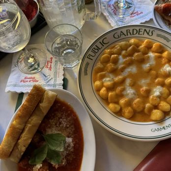Public Gardens - Italian Near Me - Toronto, Ontario