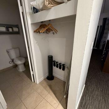 Cannery Row Inn - Hotels Near Me - Monterey, California