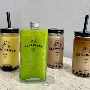 Bearology - Mango Smoothie Kiwi Lemonade Tea in Flask Strawberry Milk Tea Coffee Milk Tea - Bubble Tea Near Me - Schaumburg, Illinois