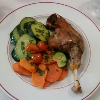 Chez France - Duck confit, very tender - French Near Me - Paris, 75