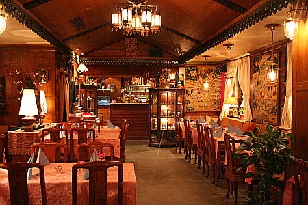 Rüen Thong Thai Restaurant by null