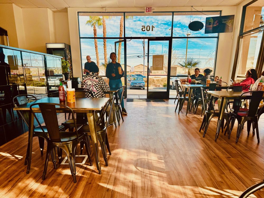 Nom Pang Sandwiches & More - Photo 2