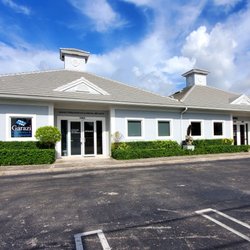 Garazi Periodontics And Dental Implants - View from the parking lot