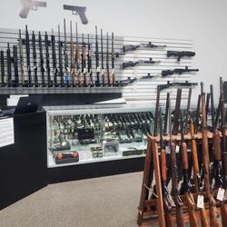 Redding Guns - Inside