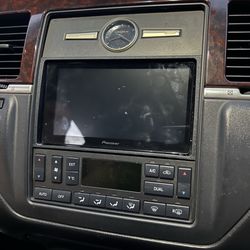 Audio Engineers - New stereo, super clean install.