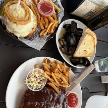 Bungalow Bar - BBQ RIBS - American Near Me - Seaside, New York