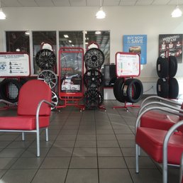 The chairs for waiting are very comfortable!