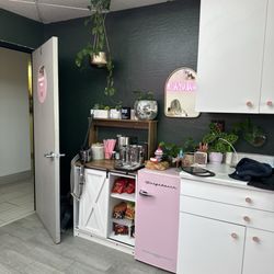 Hairapy Salon - Super nice and private studio.