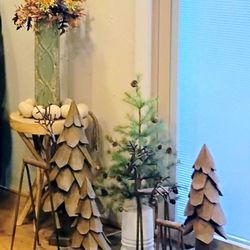 Painted Tree Boutiques - Another tree, flower topper and holder from my favorite vendor! Metal deer are also from Painted Tree! Love it all!