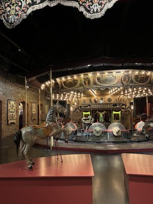 Les Pavillons de Bercy - Musée des Arts Forains by null