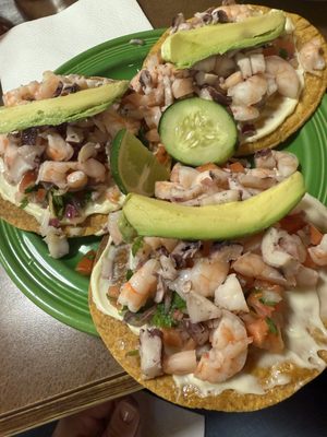 Tres Hermanos by null