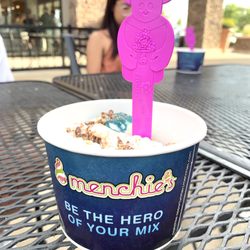 Menchie's Frozen Yogurt