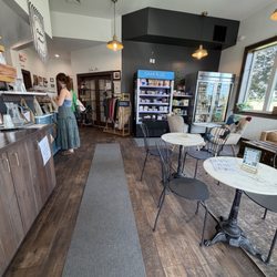Healing Grounds Cafe & Juicery - Interior