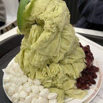 Oakobing - Green Tea Shaved Ice (with mochi and read beans) - AMAZING! - Ice Cream & Frozen Yogurt Near Me - Pasadena, California