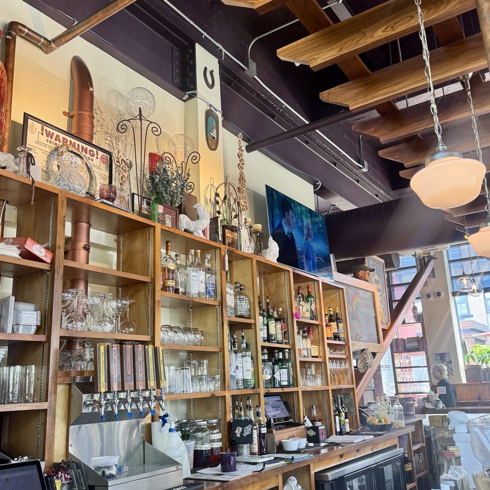 Semolina Kitchen & Bar - Pizza Near Me - Medford, Massachusetts