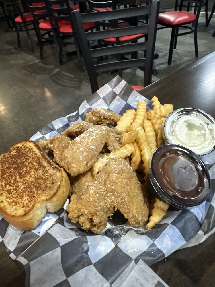 Food from Moz Grill & Chill