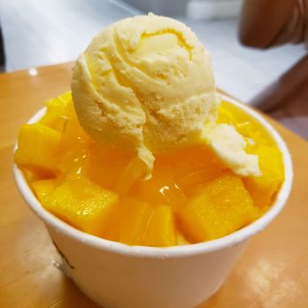 Da Vien Coffee - Mango bingsoo is quite large, enough to feed 3 ppl. - Desserts Near Me - Westminster, California Da Vien Coffee - Mango bingsoo is quite large, enough to feed 3 ppl. - Desserts Near Me - Westminster, California