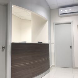 Dr. Alejandro Gálvez - Office -check-in