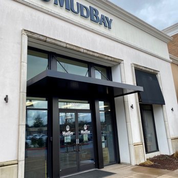 Mud Bay - Exterior - Pet Stores Near Me - Tualatin, Oregon Mud Bay - Exterior - Pet Stores Near Me - Tualatin, Oregon